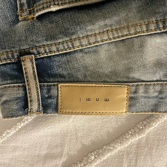 Distressed Jeans - Picture 3 of 5